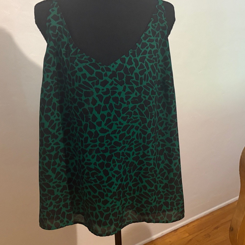 Banana Republic Green and Black Printed V-Neck Camisole